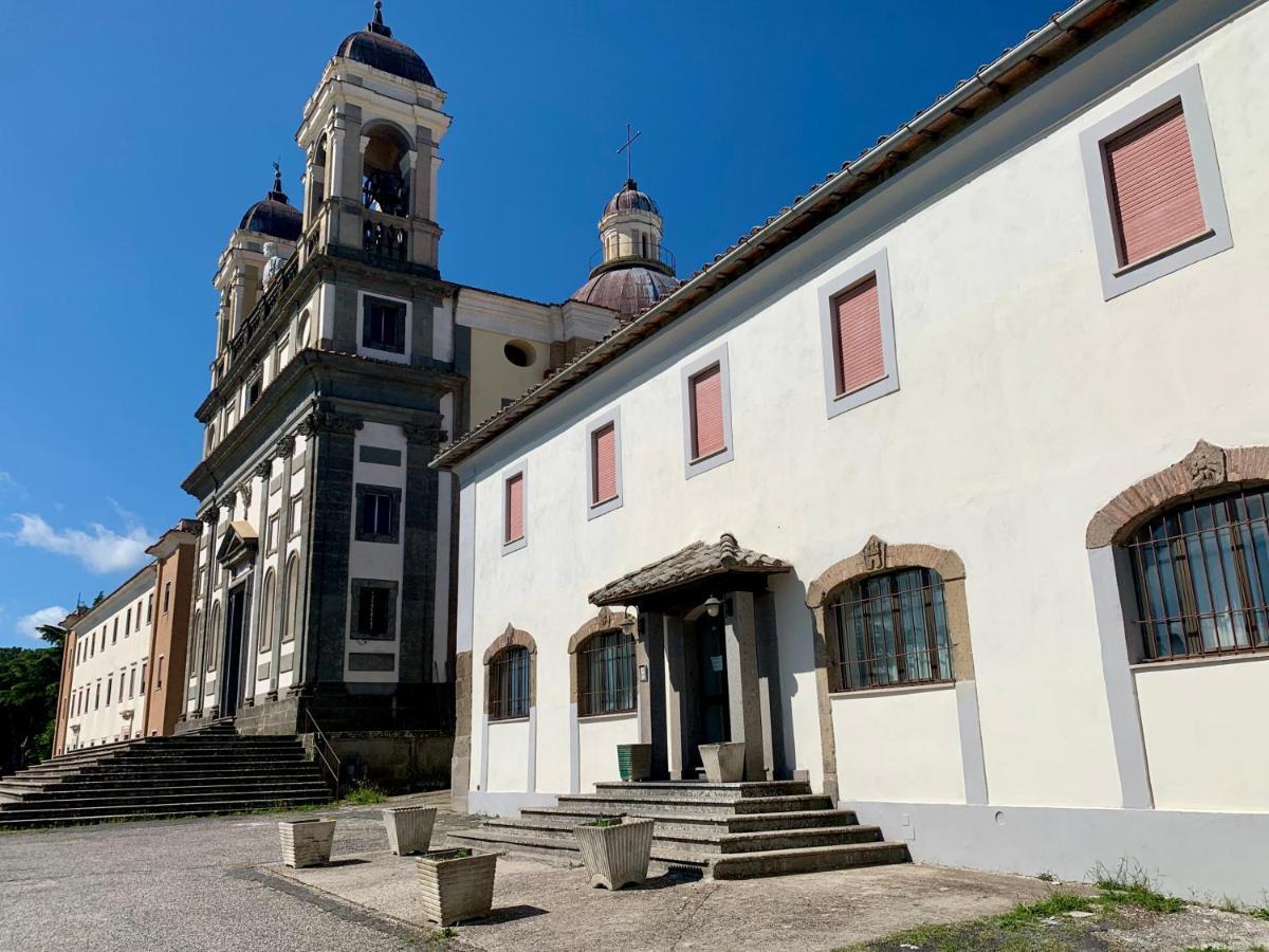 ホテル Monastero San Vincenzo - Casa Per Ferie Bassano Romano エクステリア 写真