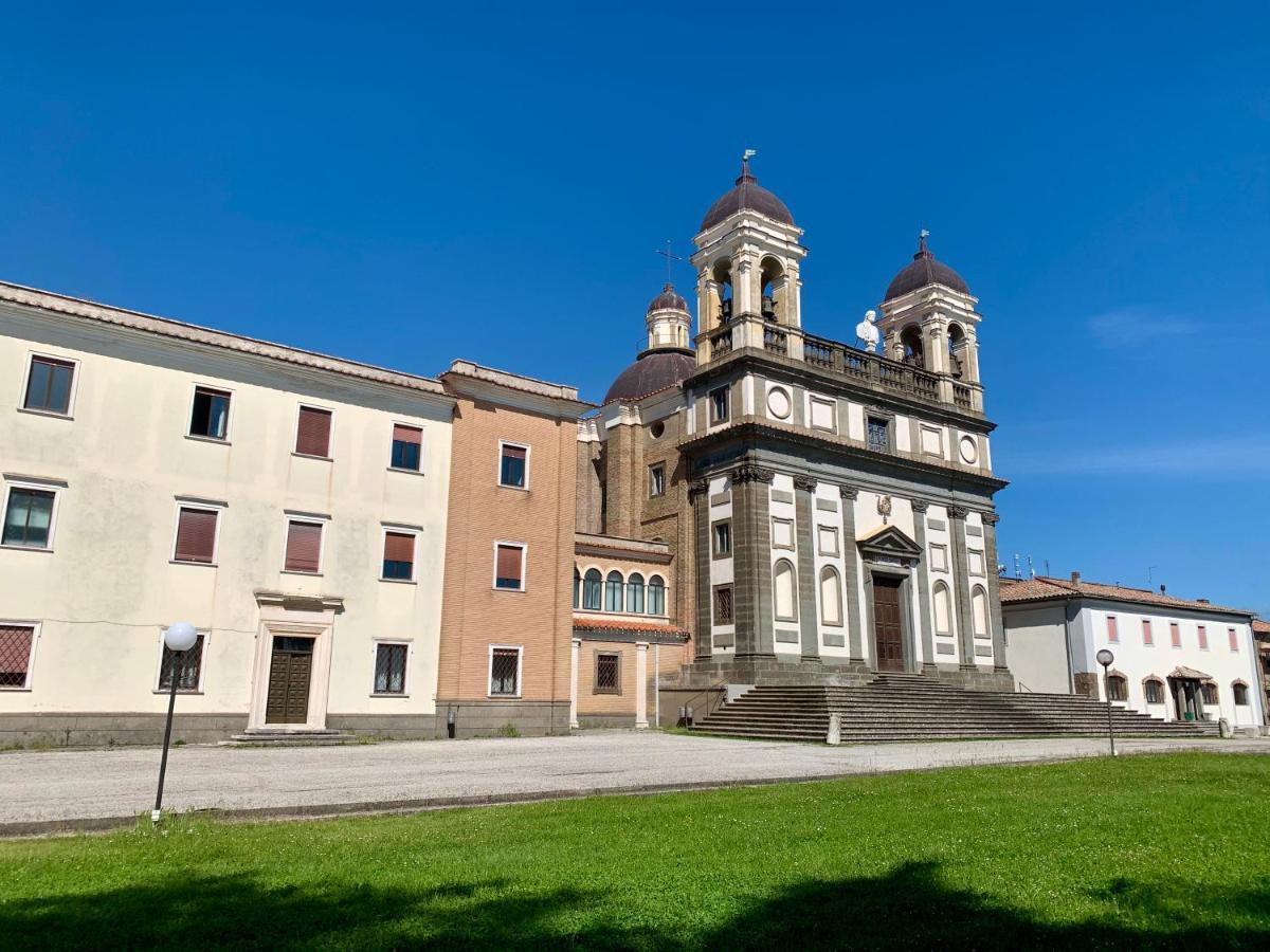 ホテル Monastero San Vincenzo - Casa Per Ferie Bassano Romano エクステリア 写真