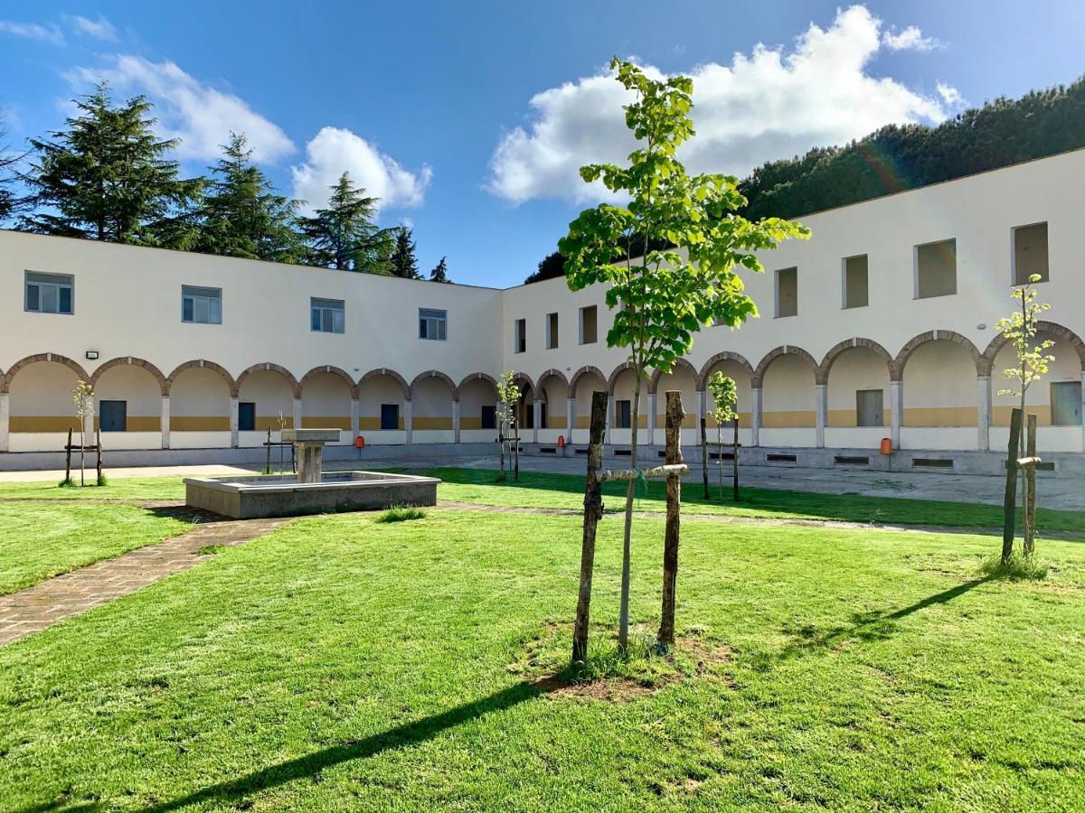 ホテル Monastero San Vincenzo - Casa Per Ferie Bassano Romano エクステリア 写真