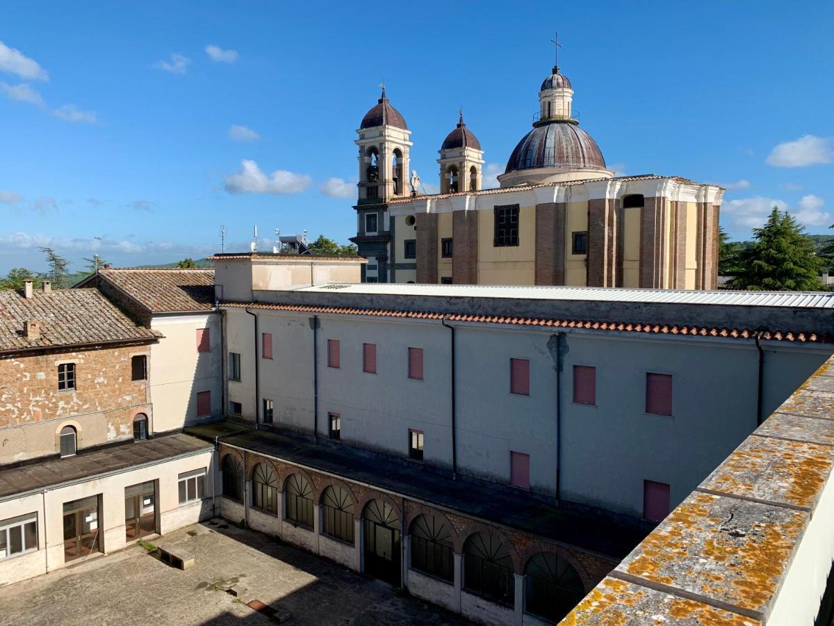 ホテル Monastero San Vincenzo - Casa Per Ferie Bassano Romano エクステリア 写真